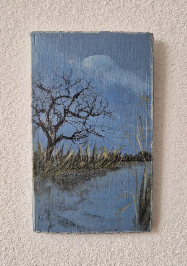 Wolken über dem Winterfluss - ein Miniaturgemälde auf Holz